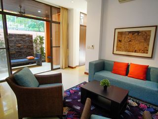 Condo en alquiler de 3 habitaciones en Watthana, Bangkok