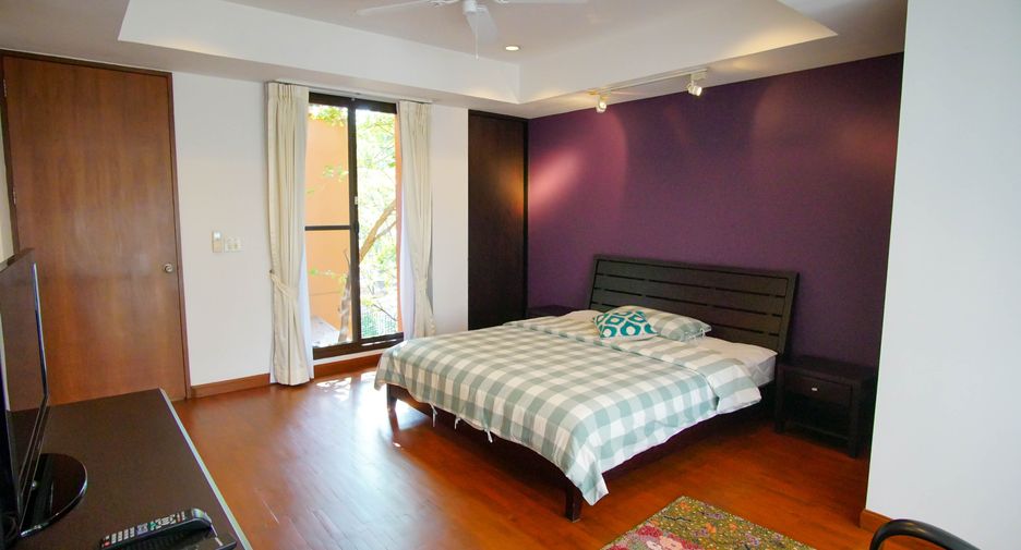 Condo en alquiler de 3 habitaciones en Watthana, Bangkok
