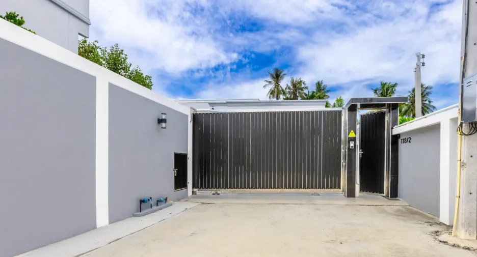 For sale 4 bedrooms villa in Bang Lamung, Chonburi