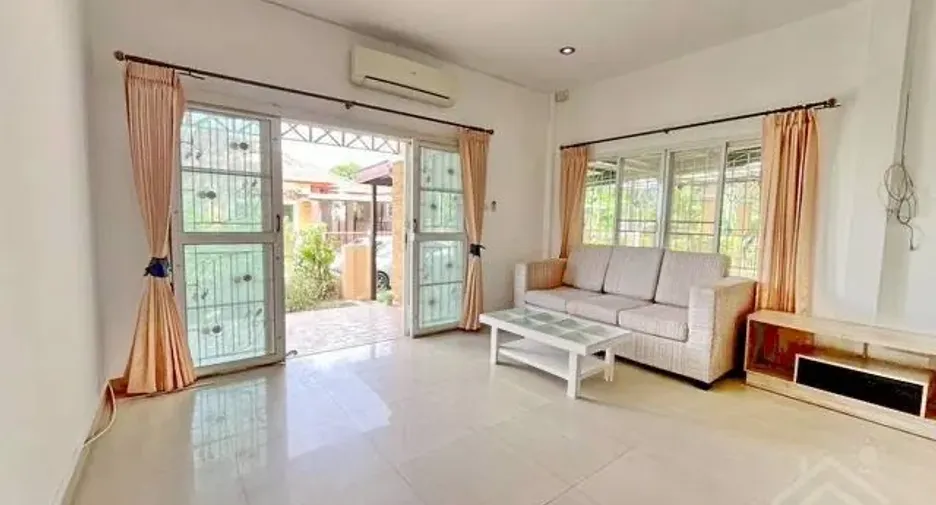 À vendre 4 chambres maison à Si Racha, Chonburi