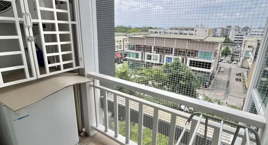 Condo en alquiler de 2 habitaciones en Mueang Chiang Mai, Chiang Mai