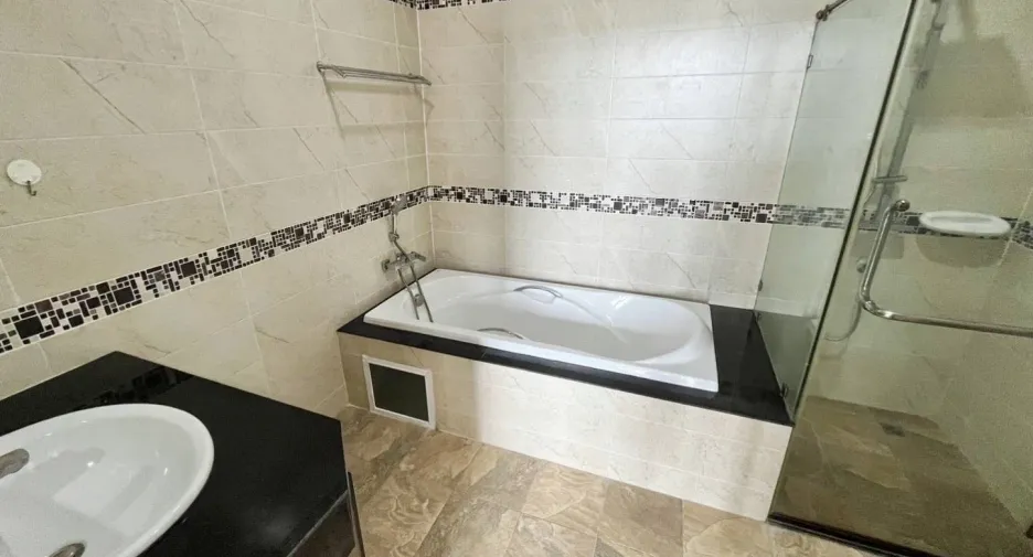 Condo en alquiler de 2 habitaciones en Mueang Chiang Mai, Chiang Mai