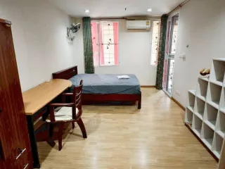 À vendre et à louer 4 chambres maison de ville à Pak Kret, Nonthaburi