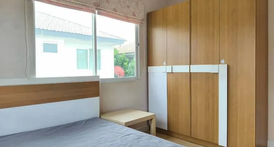 出租 4 卧室 独立屋 在 Khlong Luang, Pathum Thani