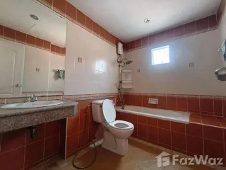 Casa en alquiler de 3 habitaciones en Thanyaburi, Pathum Thani