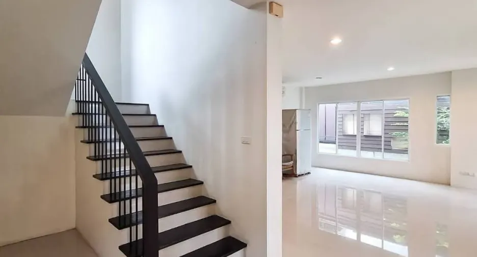 Casa en venta de 3 habitaciones en Mueang Nonthaburi, Nonthaburi