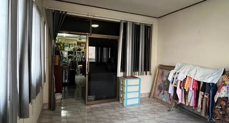 Reihenhaus zum Kauf mit 5 Zimmer in Khlong San, Bangkok