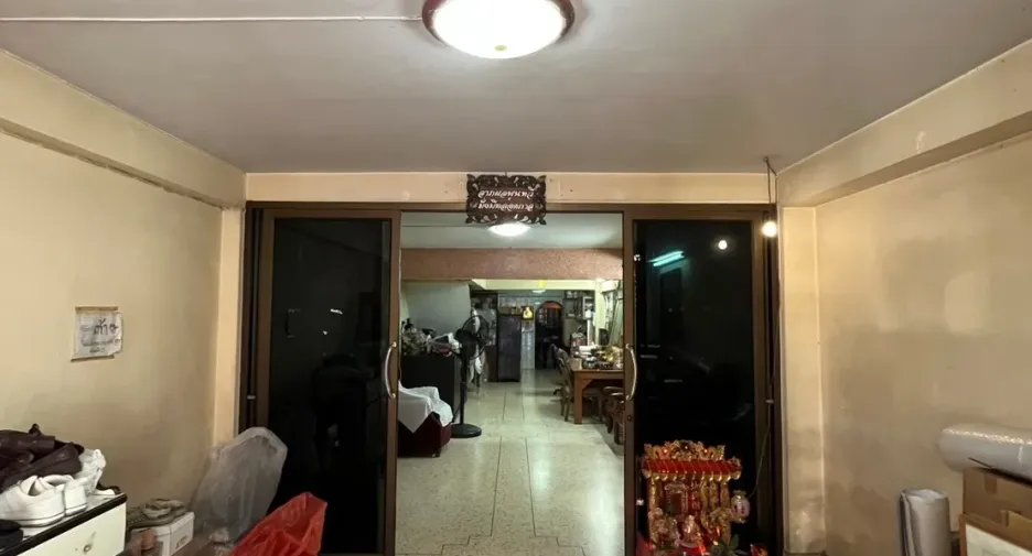 Reihenhaus zum Kauf mit 5 Zimmer in Khlong San, Bangkok