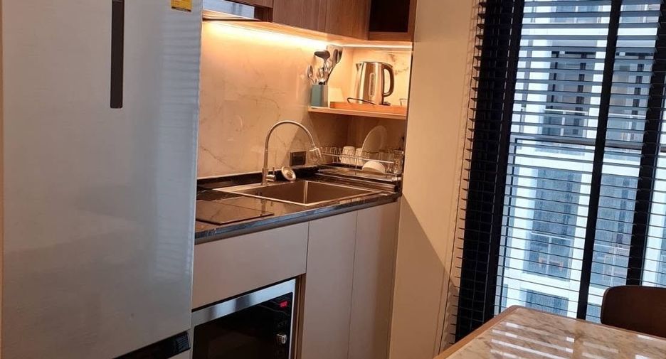 For rent 1 bed condo in Pathum Wan, Bangkok