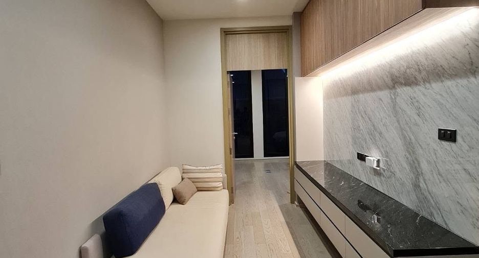 For rent 1 bed condo in Pathum Wan, Bangkok