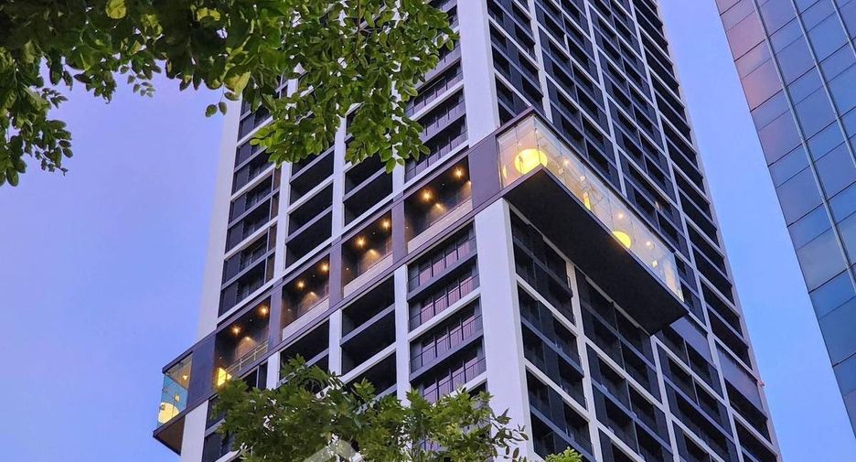 For rent and for sale 1 bed condo in Phaya Thai, Bangkok