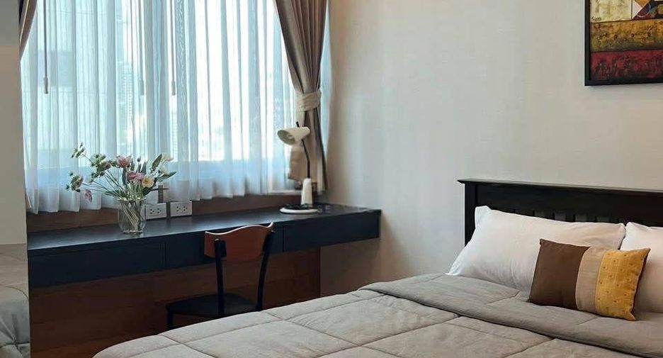 For rent and for sale 2 bedrooms condo in Pathum Wan, Bangkok