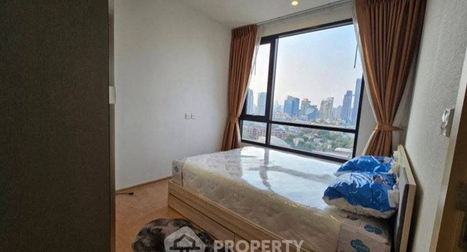 For rent 2 bedrooms condo in Watthana, Bangkok