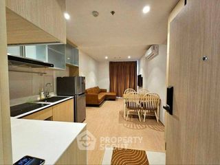 À louer 2 chambres condo à Watthana, Bangkok