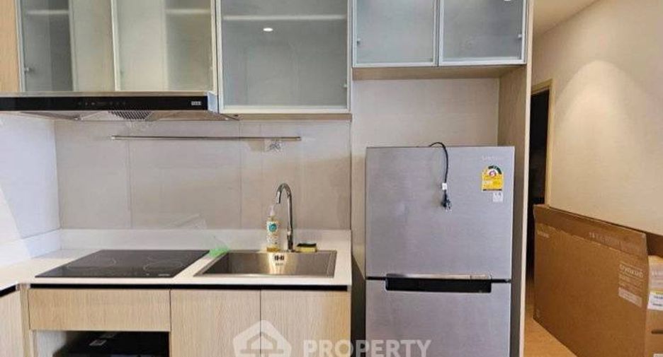 For rent 2 bedrooms condo in Watthana, Bangkok