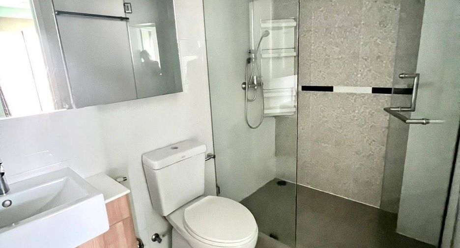 Продажа 2 спальни кондо в Щаттхана, Бангкок