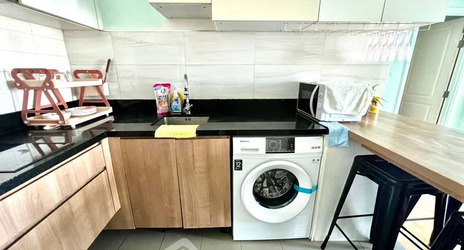 Продажа 2 спальни кондо в Щаттхана, Бангкок