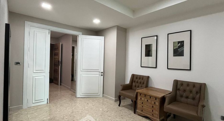 Wohnung zur Miete und zum Kauf mit 3 Zimmer in Khlong Toei, Bangkok