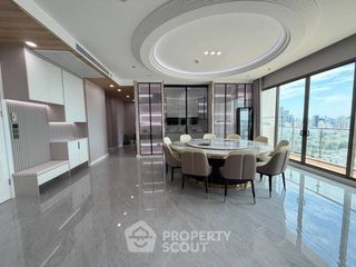 Condo en venta de 4 habitaciones en Watthana, Bangkok
