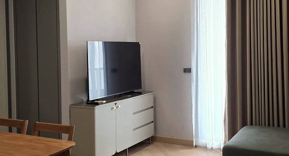 À louer et à vendre 1 chambre condo à Bang Rak, Bangkok