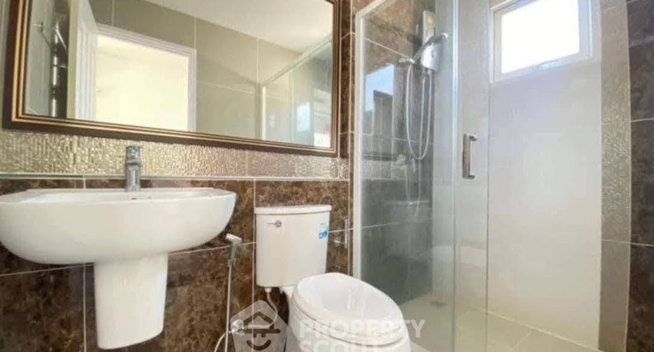 Casa en venta de 4 habitaciones en Bang Khen, Bangkok