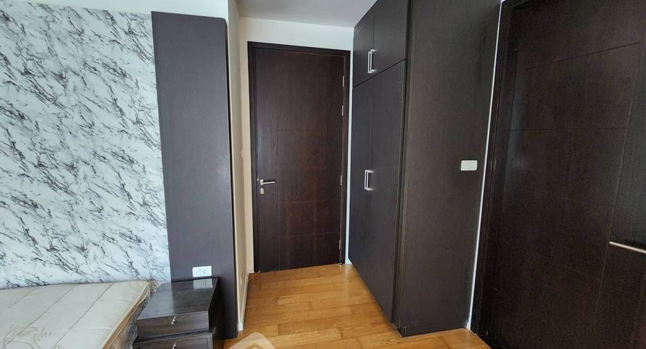 À vendre 2 chambres condo à Watthana, Bangkok