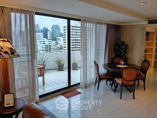 À vendre 2 chambres condo à Watthana, Bangkok