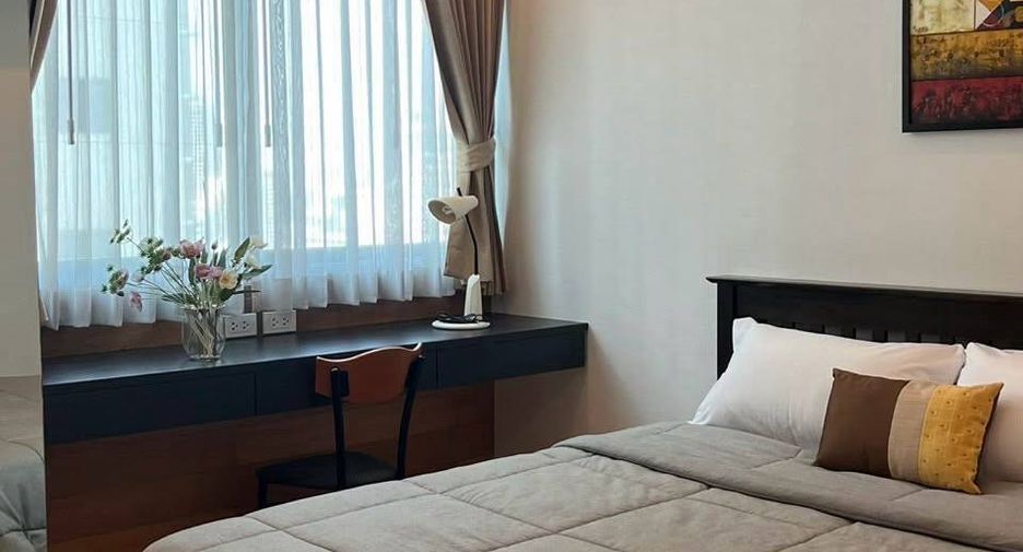 For rent and for sale 2 bedrooms condo in Pathum Wan, Bangkok