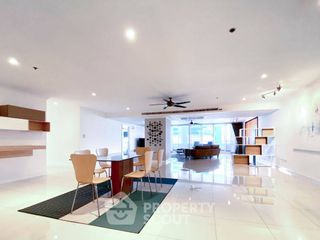 À vendre 3 chambres condo à Watthana, Bangkok