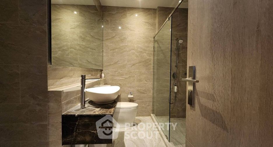 For rent and for sale 2 bedrooms condo in Huai Khwang, Bangkok