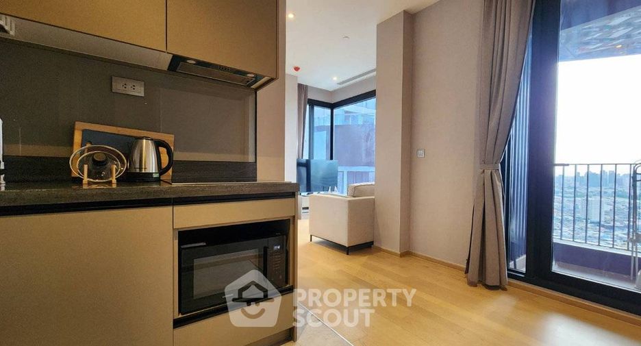 For rent and for sale 2 bedrooms condo in Huai Khwang, Bangkok