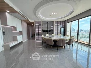 Condo en venta de 4 habitaciones en Watthana, Bangkok