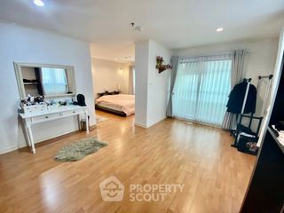 For sale 2 bedrooms condo in Phaya Thai, Bangkok