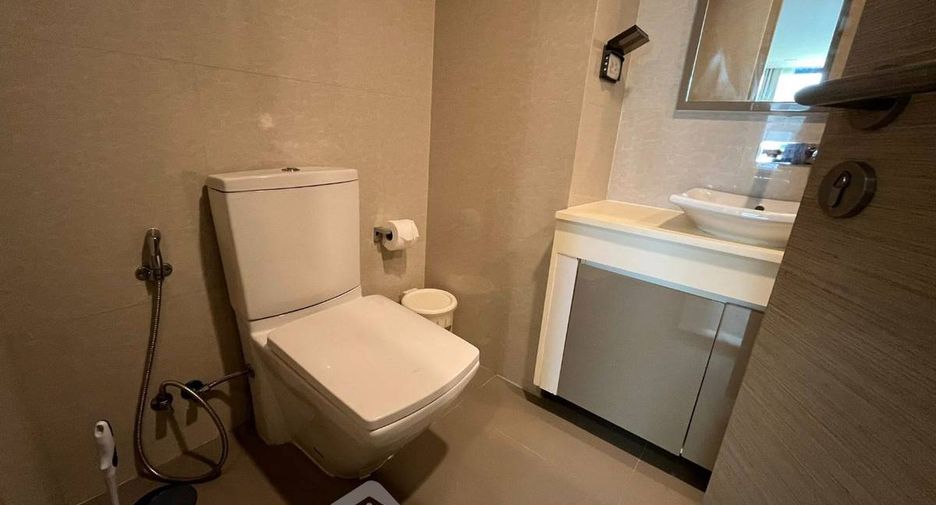 À vendre 1 chambre condo à Khlong Toei, Bangkok