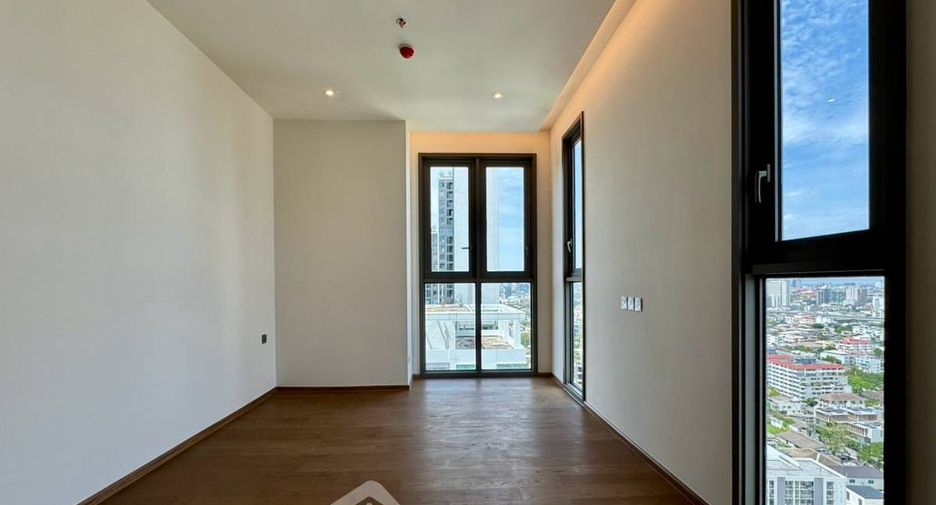 For sale 2 ベッドルーム condo in Phaya Thai, Bangkok