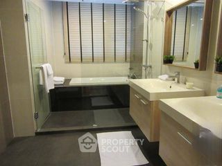 Condo en venta de 4 habitaciones en Watthana, Bangkok
