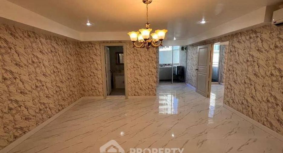 Condo en venta de 4 habitaciones en Watthana, Bangkok