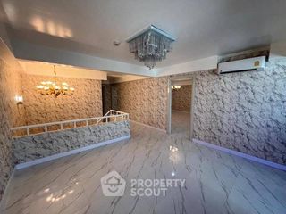 Condo en venta de 4 habitaciones en Watthana, Bangkok