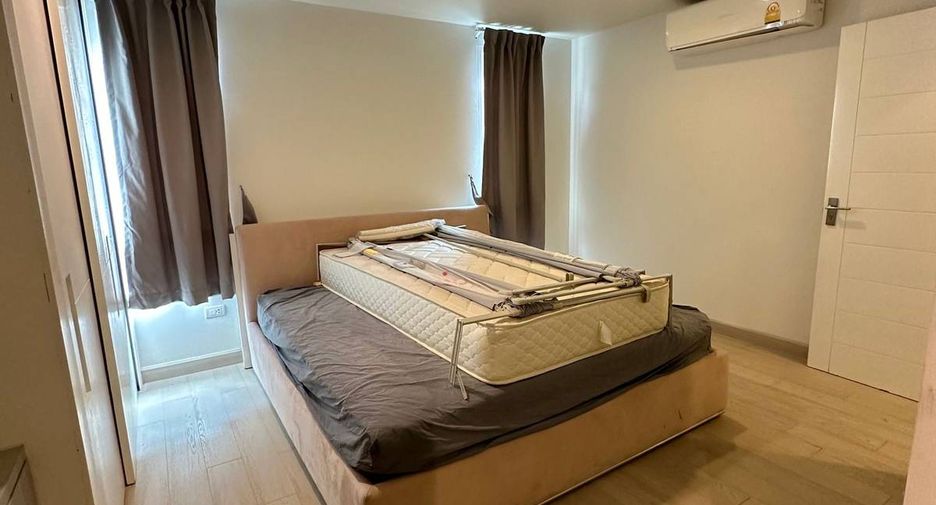 For sale 2 bedrooms condo in Khlong San, Bangkok