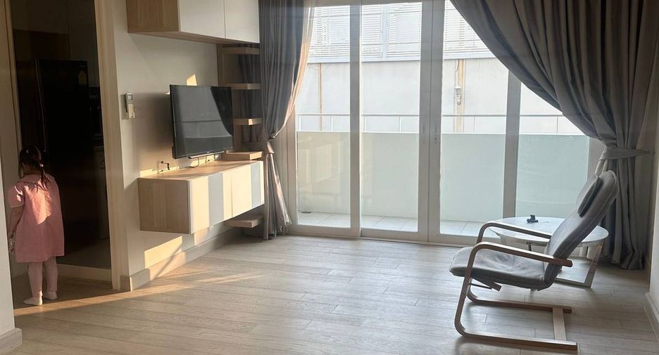 For sale 2 bedrooms condo in Khlong San, Bangkok