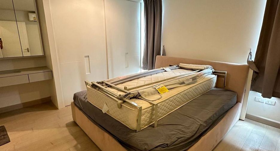 For sale 2 bedrooms condo in Khlong San, Bangkok