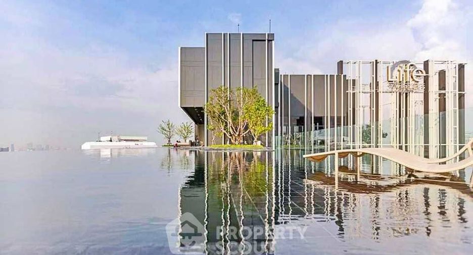 For sale 1 bed condo in Pathum Wan, Bangkok