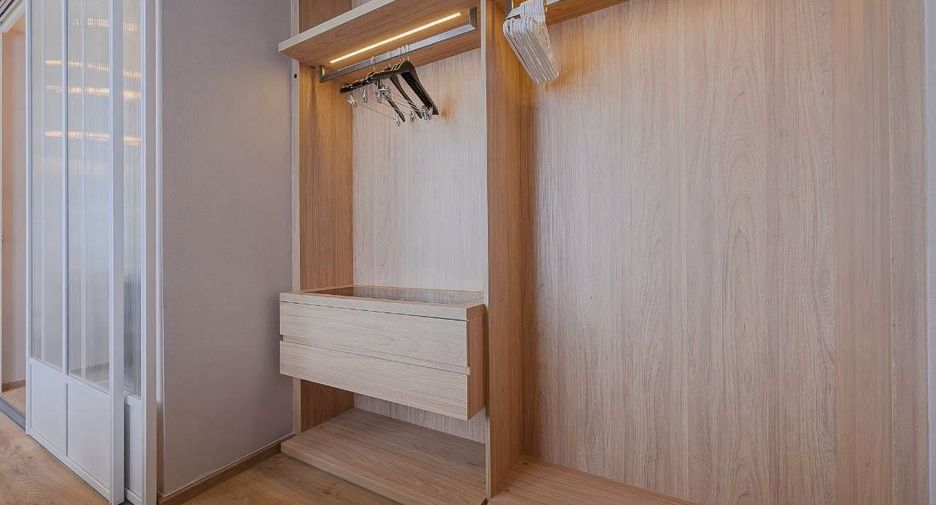 For rent 1 bed condo in Watthana, Bangkok