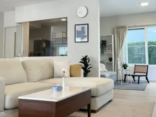 Haus zur Miete mit 2 Zimmer in Prawet, Bangkok