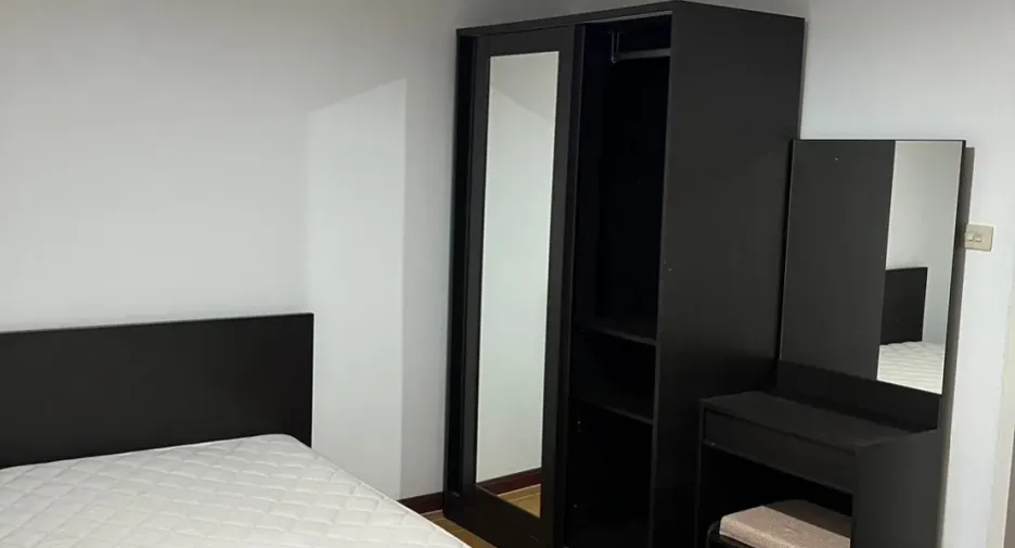 À vendre 2 chambres condo à Khlong Toei, Bangkok