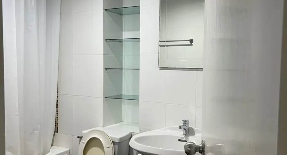À vendre 2 chambres condo à Khlong Toei, Bangkok