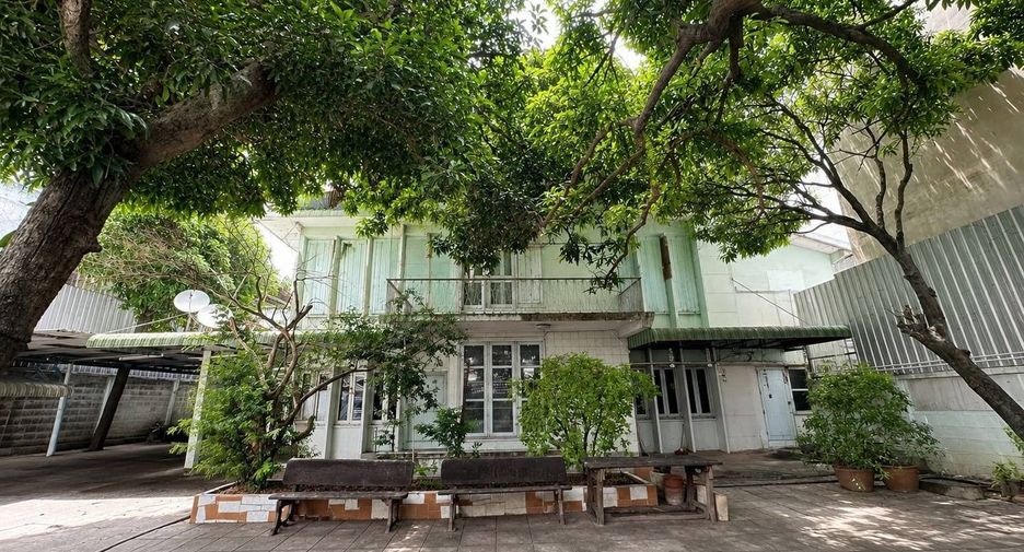 For sale 7 bedrooms house in Din Daeng, Bangkok