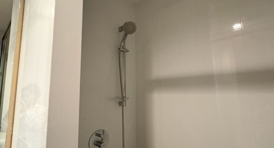 For rent 2 bedrooms apartment in Khlong Toei, Bangkok