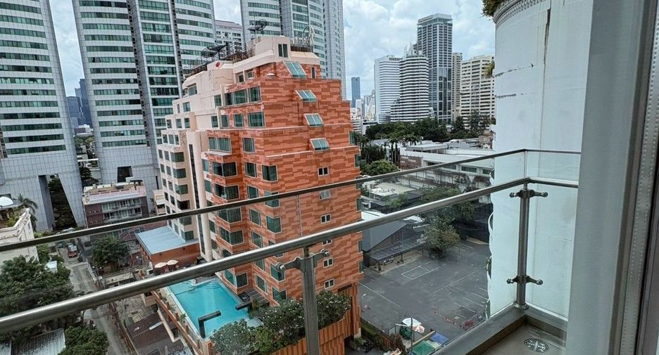 For rent 2 bedrooms apartment in Khlong Toei, Bangkok
