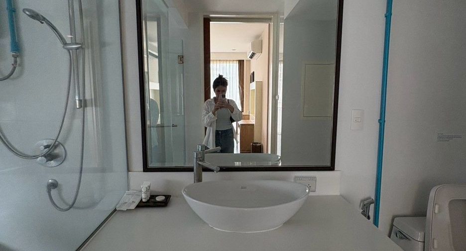 For rent 2 bedrooms apartment in Khlong Toei, Bangkok